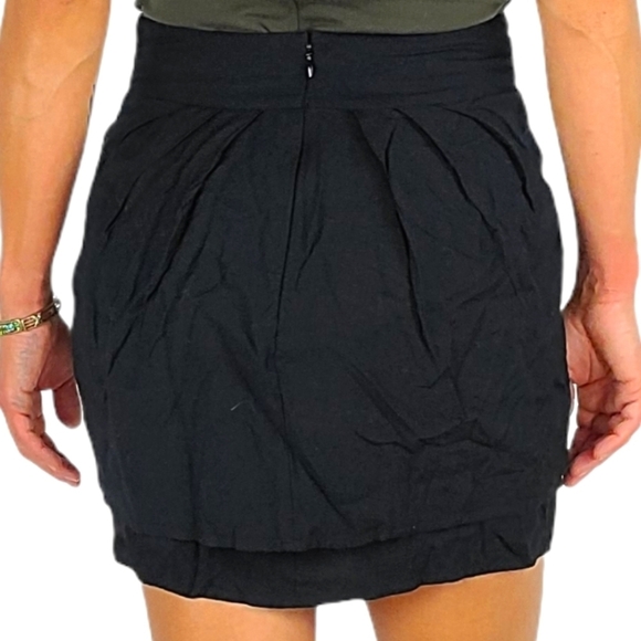 Kimchi Blue Tulip Skirt Size 4 Black Back Zip - Picture 4 of 4